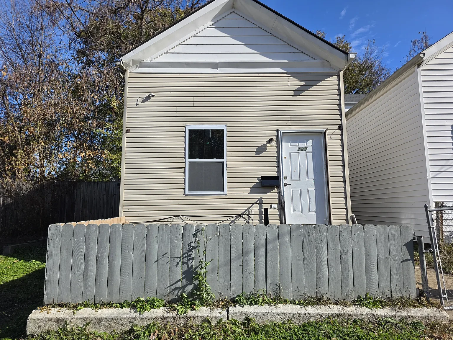 123 N 25th St
