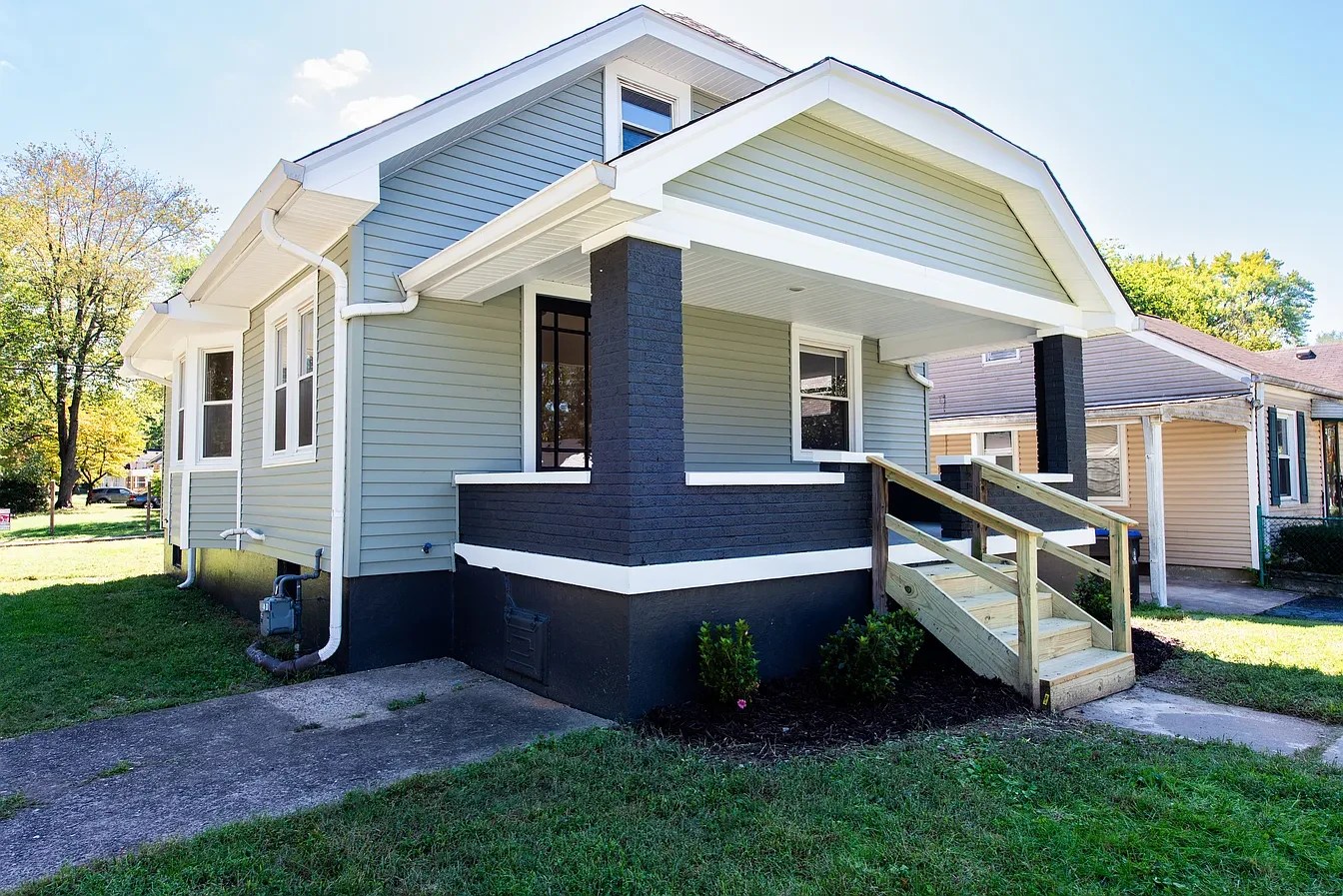 2415 Lindbergh Dr, Louisville, KY 40208