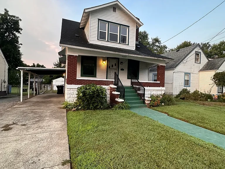 4208 GREENWOOD AVE