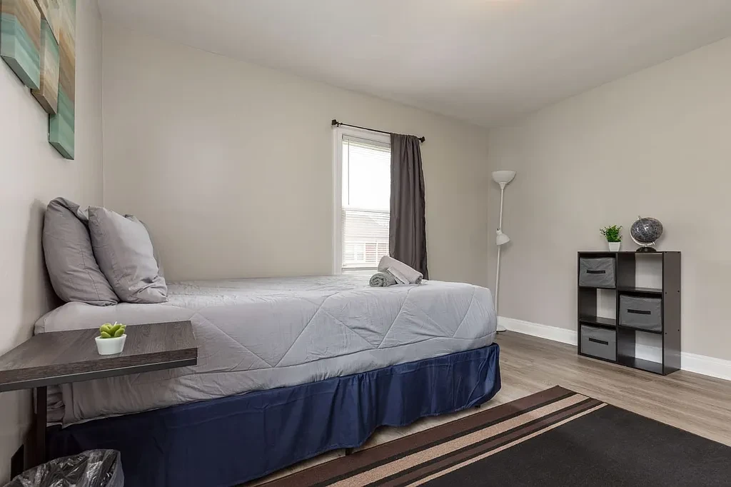 4600 southern Pkwy, APT E3