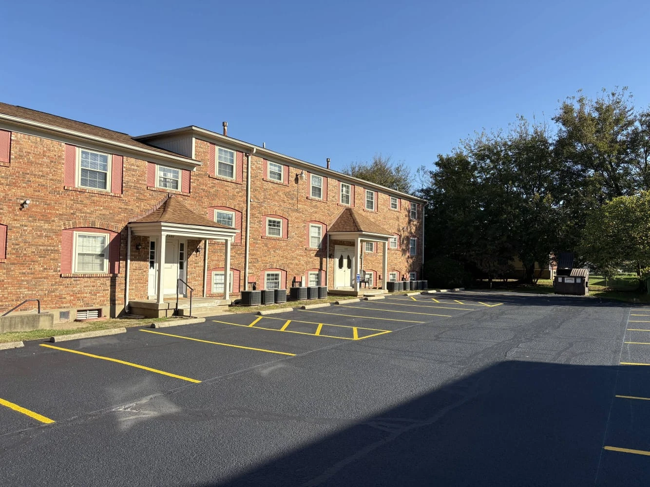 7402 6 Mile Lane - 9 Louisville, KY 40220
